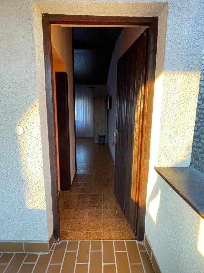 Apartment Ado Selce Eksteriør bilde