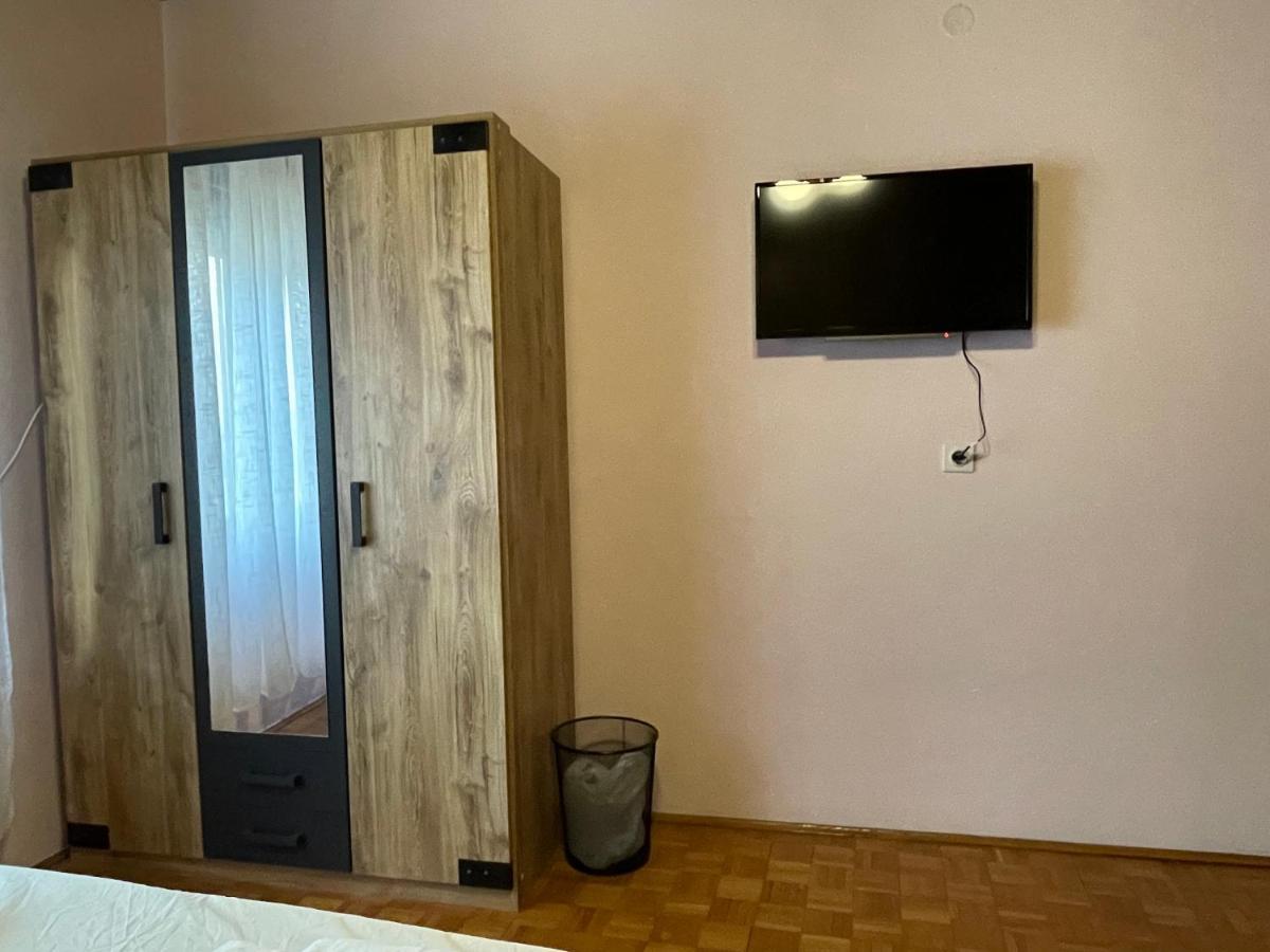 Apartment Ado Selce Eksteriør bilde